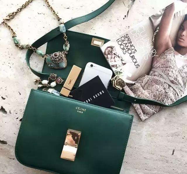 ʷȫCeline Classic Boxxُ