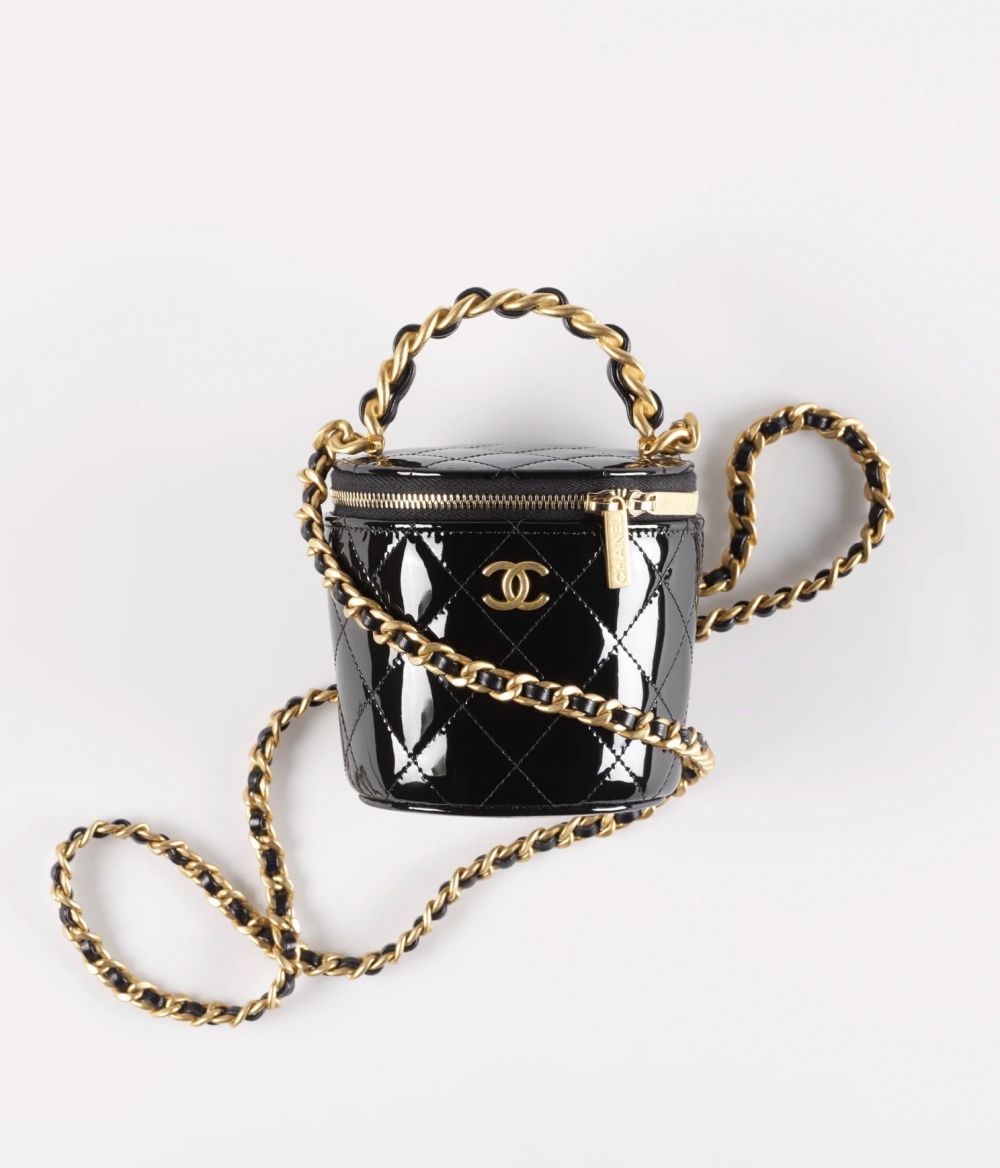 小圓筒的設計,搭配上手提把更是特別。