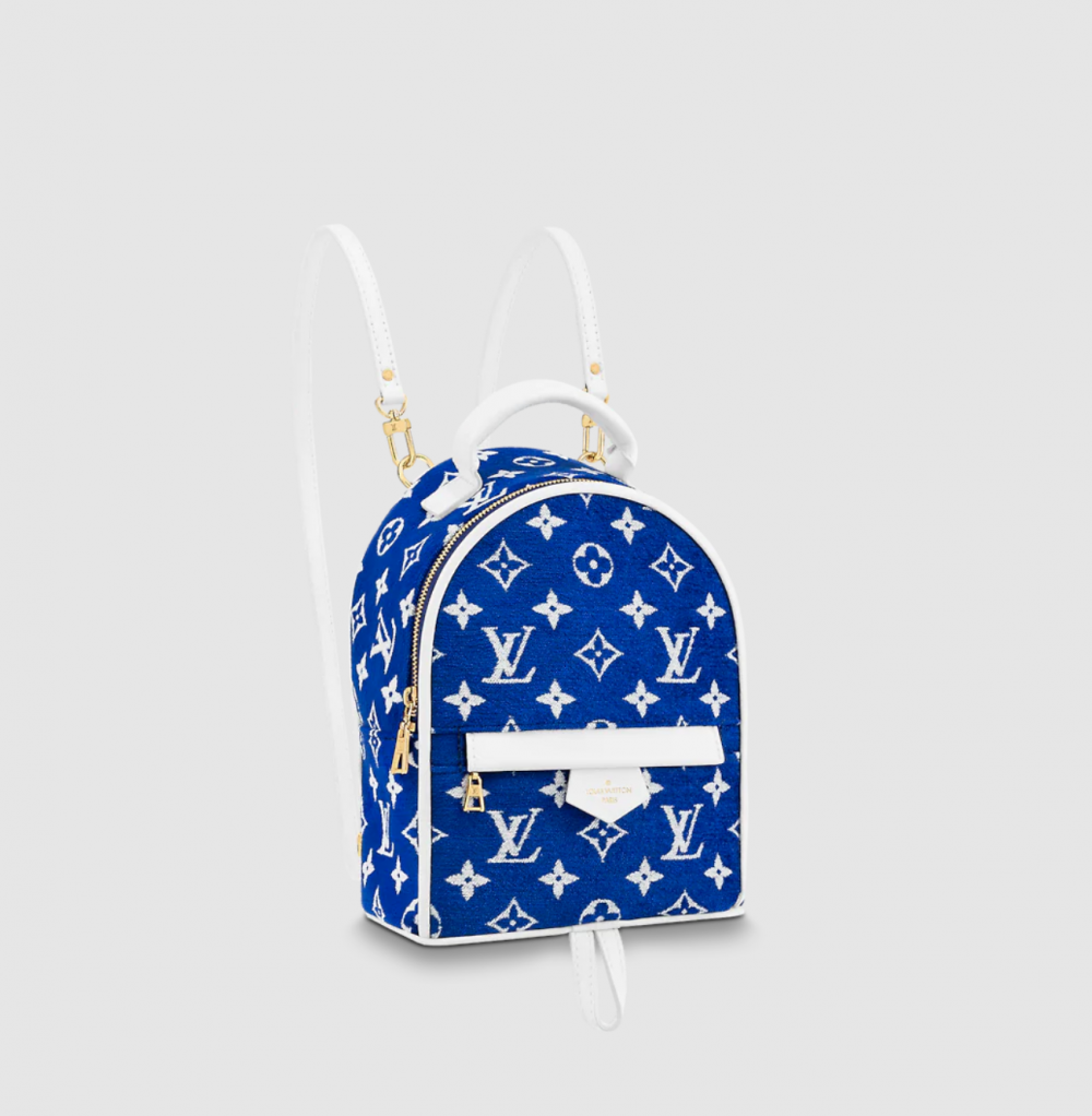 迷你小背包的設計一直都深受喜愛。