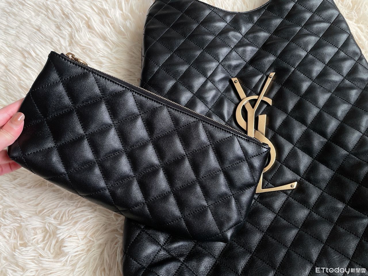 ▲YSL ICARE 。(圖/記者王則絲攝)