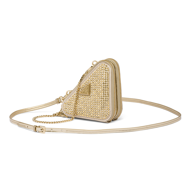 2022夏季Prada七夕情人節首選!7款金色系精品包推薦,三角包、水桶包、腋下包...展現情比金堅的濃濃愛意!-2