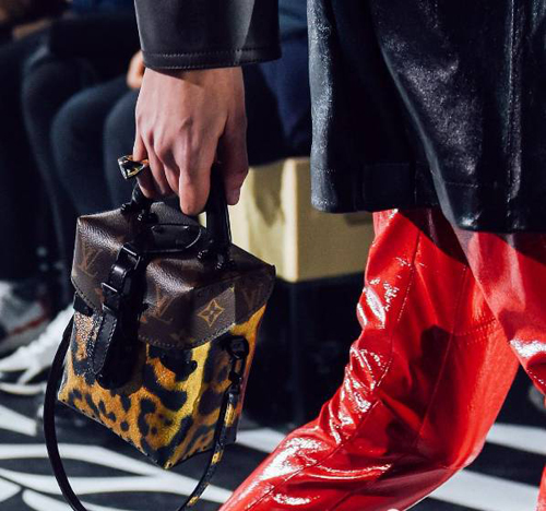 有一種時髦與個性它們都叫camera box 相機包