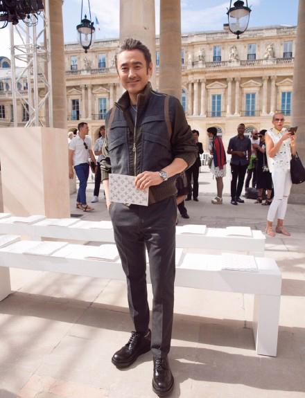 潮叔吳秀波首次巴黎看秀,最愛充滿童趣的旅行箱