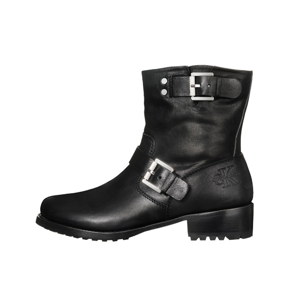 Mytheresa攜手Calvin Klein Jeans發(fā)布獨(dú)家合作系列