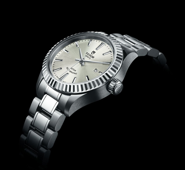 TUDOR Style系列腕表 經(jīng)典復古時尚