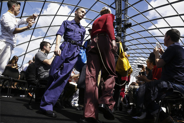 2017İbܣ (Balenciaga) b