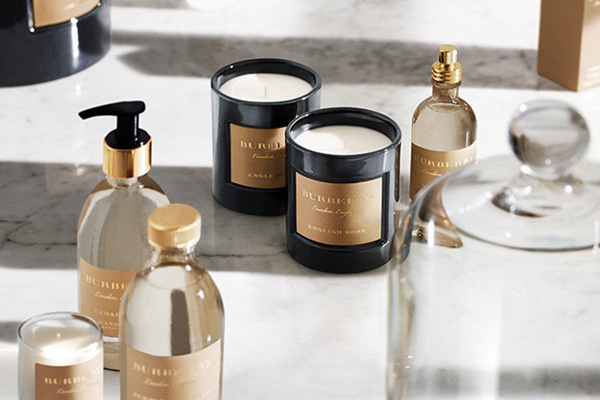 Burberry 推出全新家居香薰系列